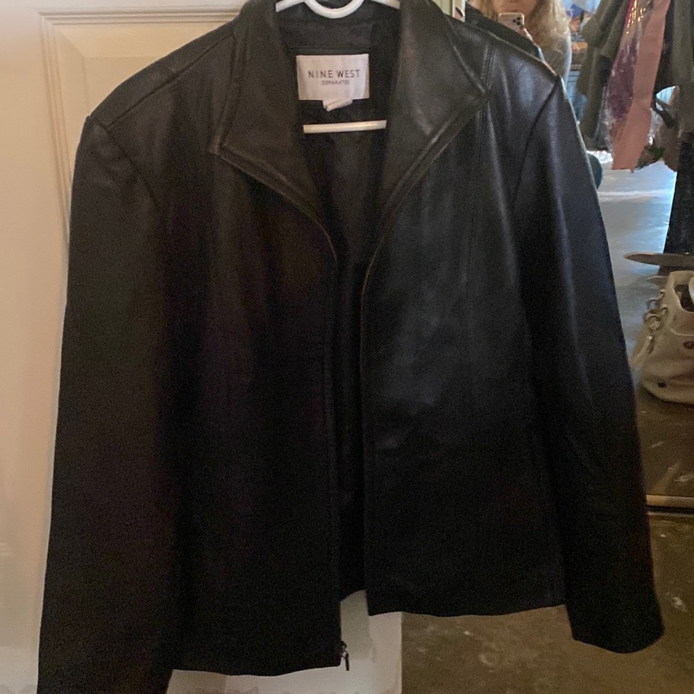 Beautiful womens leather jacket. Worn only a few times ever.